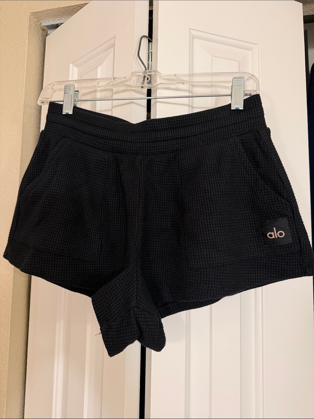 ALO Yoga Black Waffle Knit Athletic Lounge Shorts